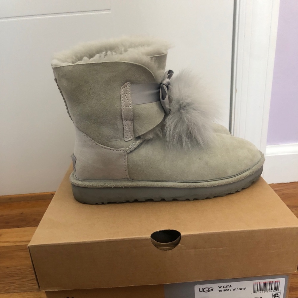Uggs - Picture 4 of 4